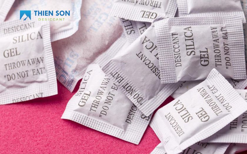 Gói hút ẩm giày giải pháp hiệu quả để khử mùi hôi cho giày.