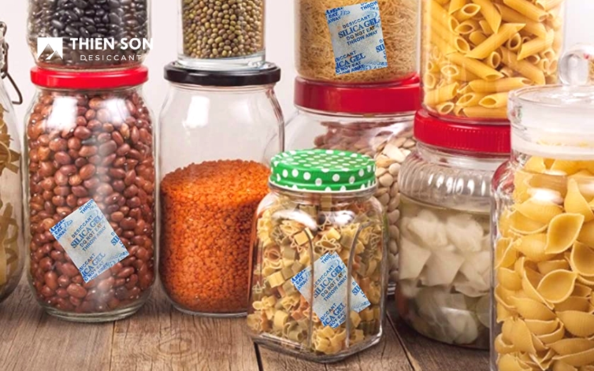Hạt hút ẩm Silica Gel được sử dụng phổ biến trong bảo quản thực phẩm
