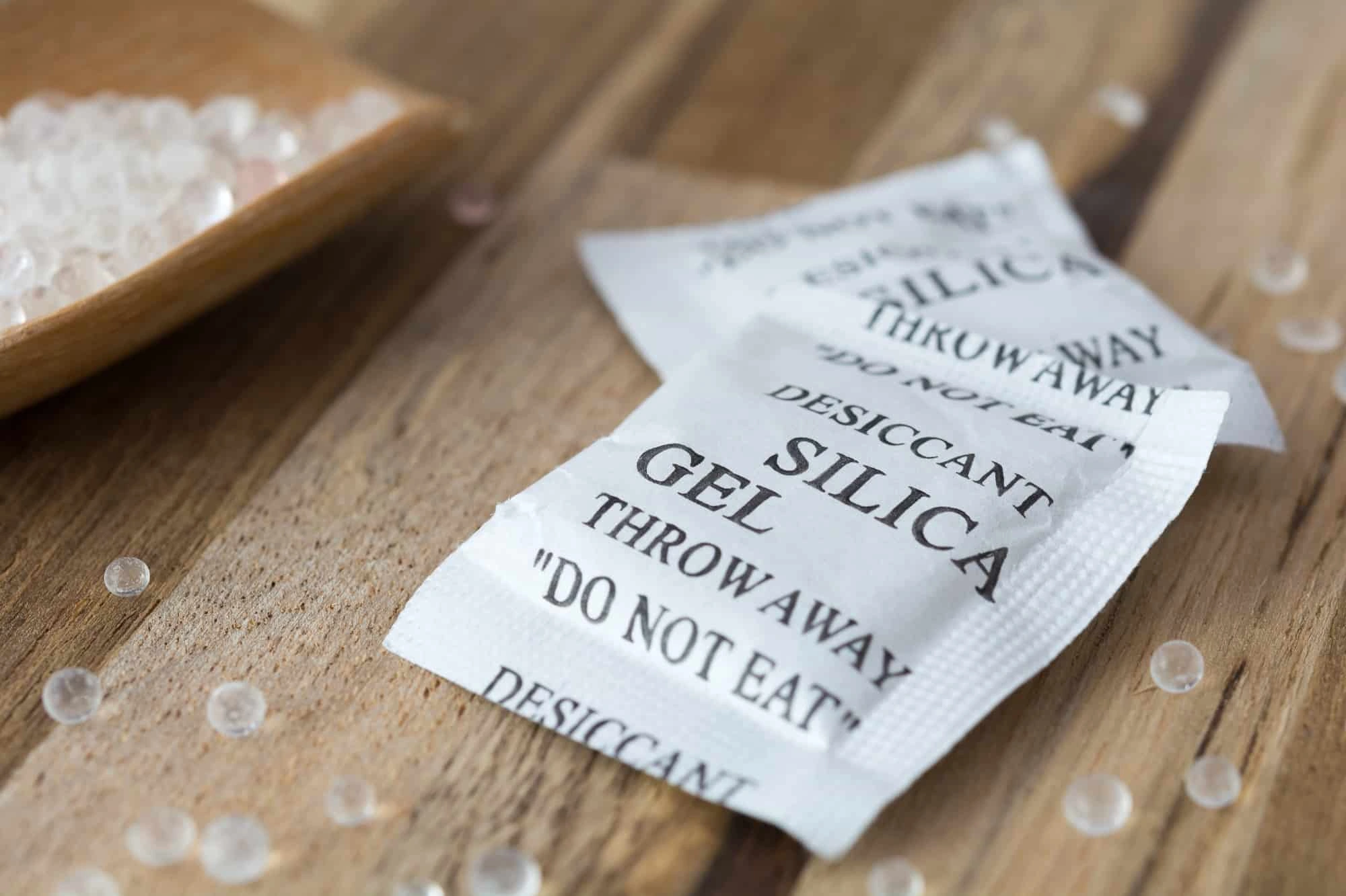 packets of silica gel