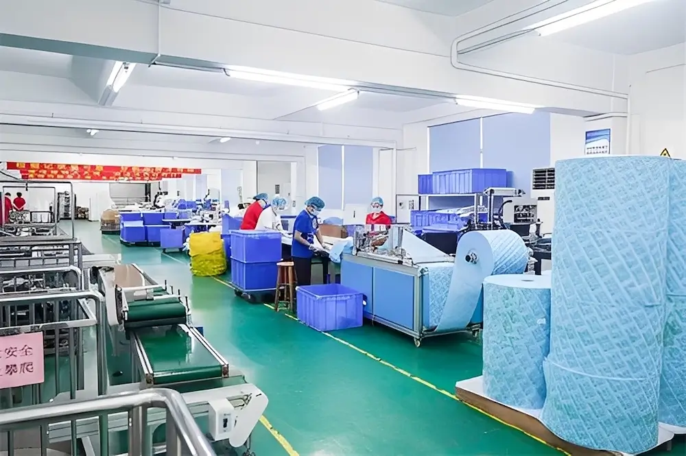 production workshop for desiccant and moisture absorber packing