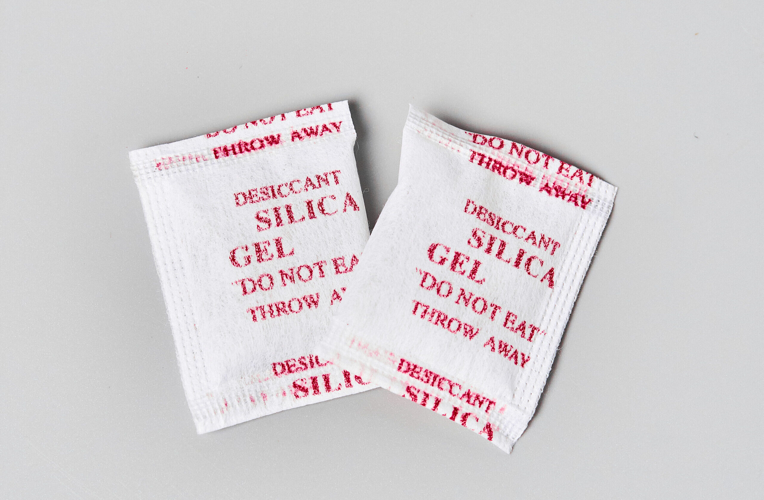 gói hút ẩm silica gel