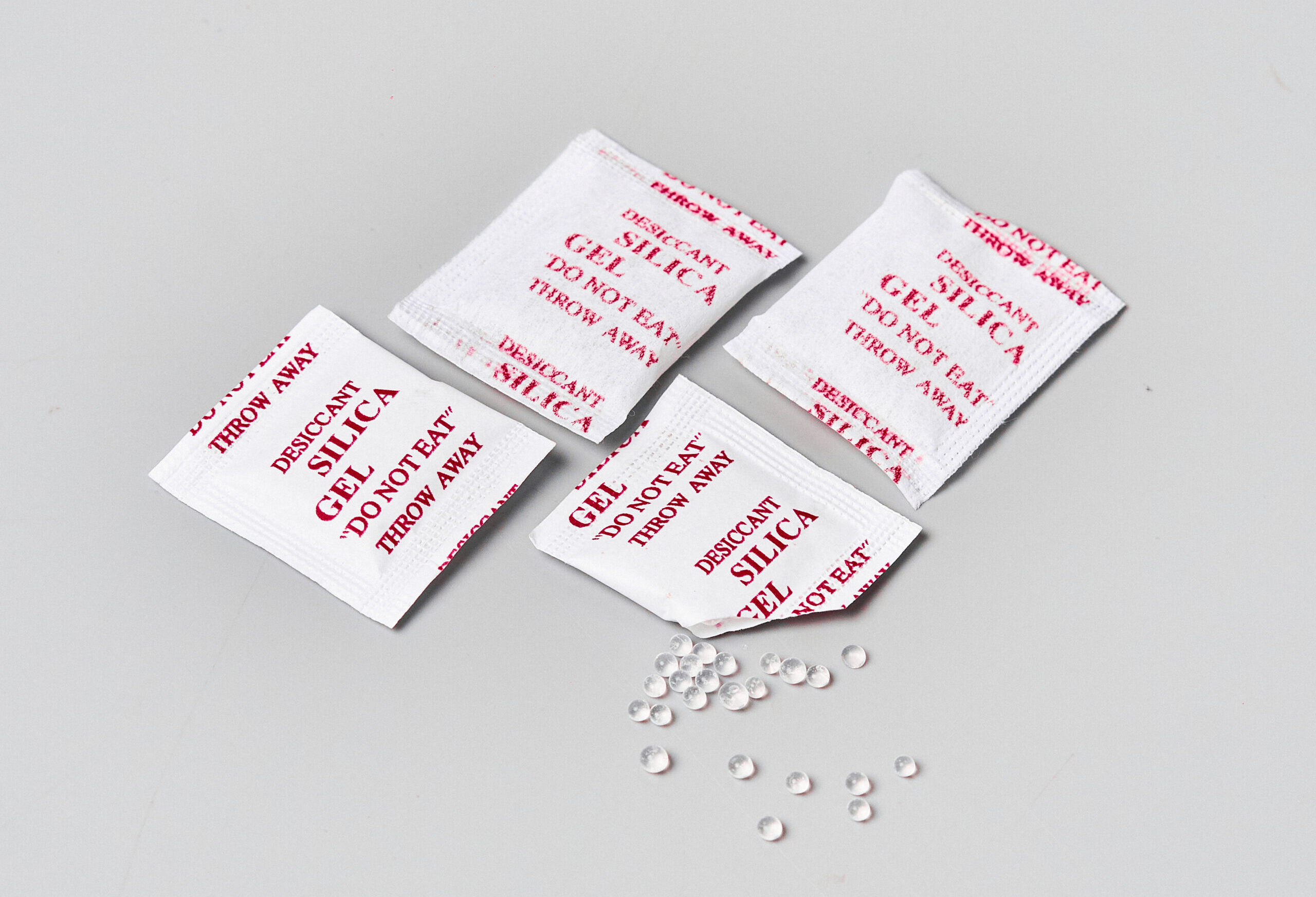 gói hút ẩm silica gel dùng được bao lâu